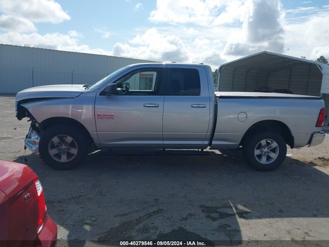 1C6RR7GG5HS583679 RAM 1500 Slt Quad Cab 4x4 6'4 Box