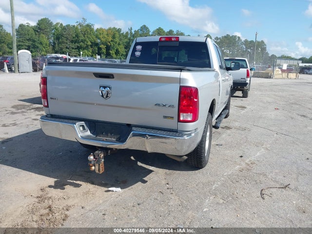 1C6RR7GG5HS583679 RAM 1500 Slt Quad Cab 4x4 6'4 Box
