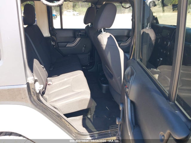 1C4BJWDG0EL239618 Jeep Wrangler Unlimited Sport