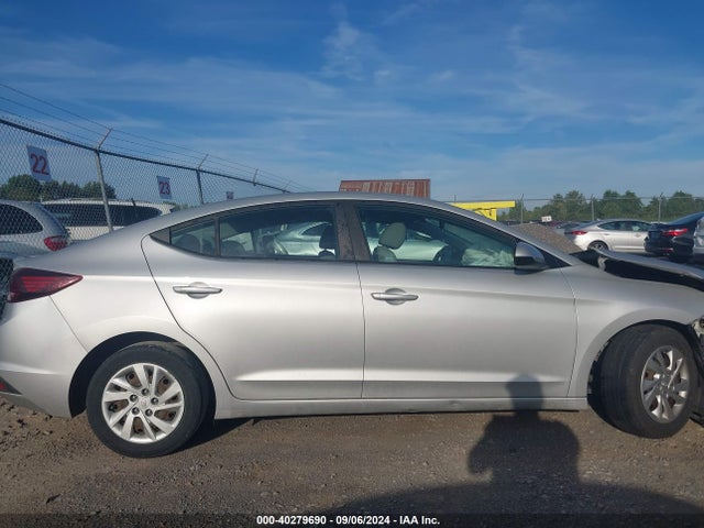 Hyundai ELANTRA SE 2019 5NPD74LF9KH464964 Image 13