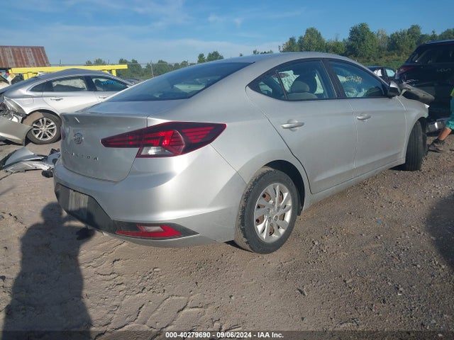 Hyundai ELANTRA SE 2019 5NPD74LF9KH464964 Image 4