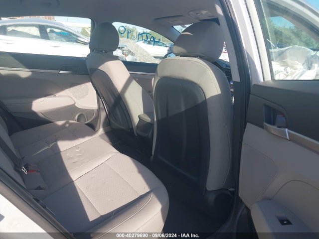 Hyundai ELANTRA SE 2019 5NPD74LF9KH464964 Image 8