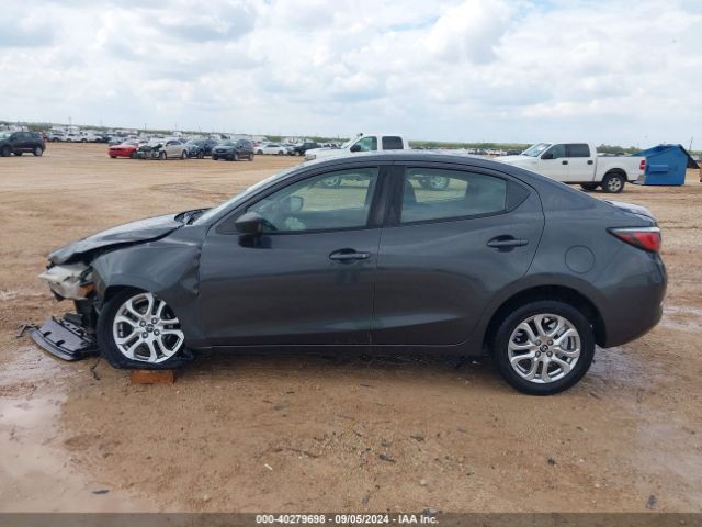 3MYDLBYV7JY302866 Toyota YARIS IA