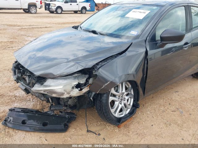 3MYDLBYV7JY302866 Toyota YARIS IA