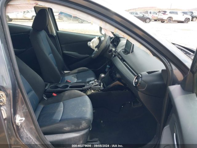 3MYDLBYV7JY302866 Toyota YARIS IA