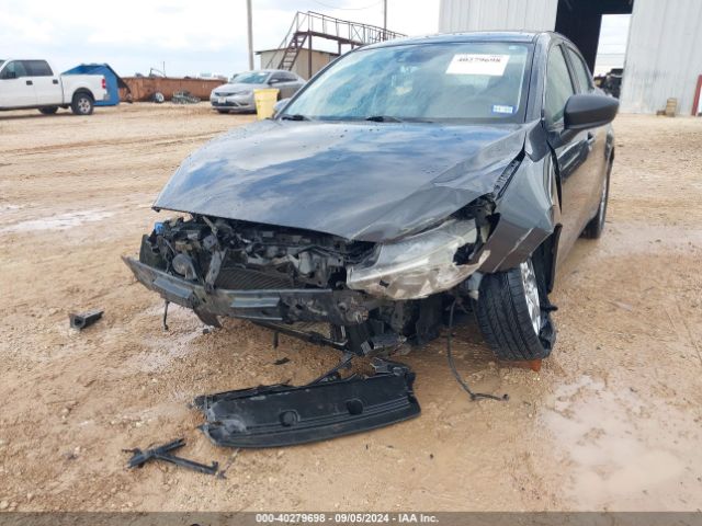 3MYDLBYV7JY302866 Toyota YARIS IA