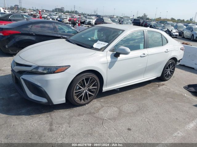 2022 TOYOTA CAMRY 4T1G11AK5NU054116 Photo 1