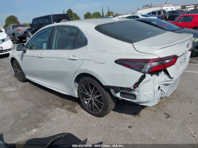2022 TOYOTA CAMRY 4T1G11AK5NU054116 Photo 2