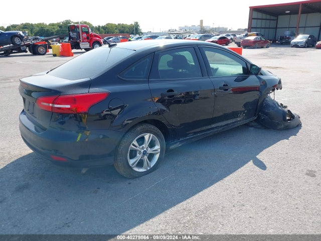 Ford FOCUS S 2018 1FADP3E26JL293076 Image 4