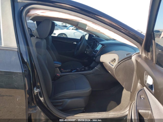 Chevrolet Cruze 2017 1G1BE5SMXH7217803 Image 5