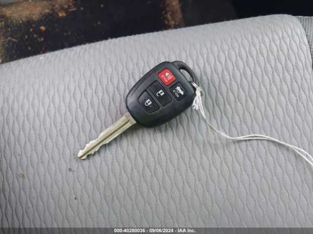 2T1BURHEXEC188105 Toyota COROLLA LE