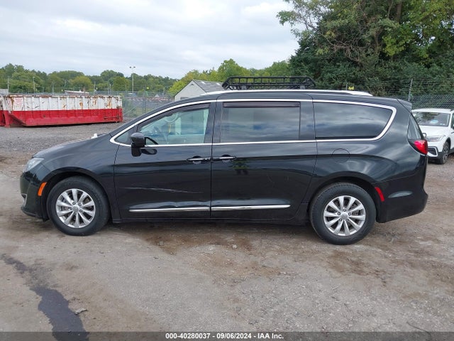 Chrysler Pacifica Touring L 2019 2C4RC1BG0KR555053 Image 14