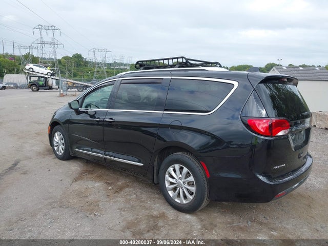 2C4RC1BG0KR555053 Chrysler Pacifica Touring L