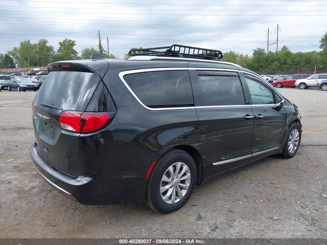 2C4RC1BG0KR555053 Chrysler Pacifica Touring L
