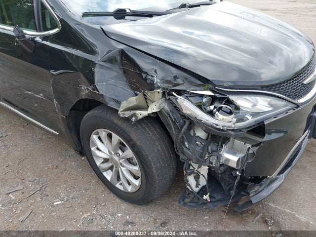 2C4RC1BG0KR555053 Chrysler Pacifica Touring L