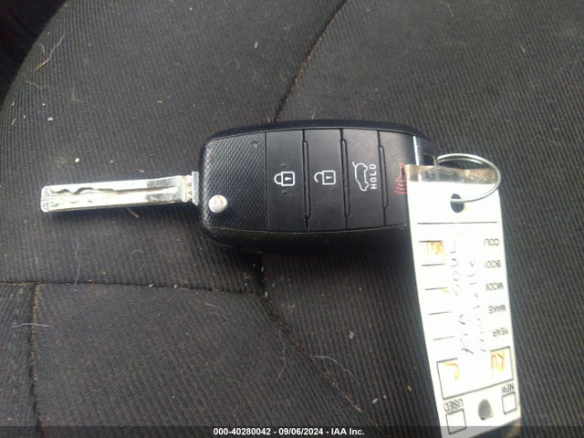 KIA SOUL + 2014 KNDJP3A53E7015828 Image 11