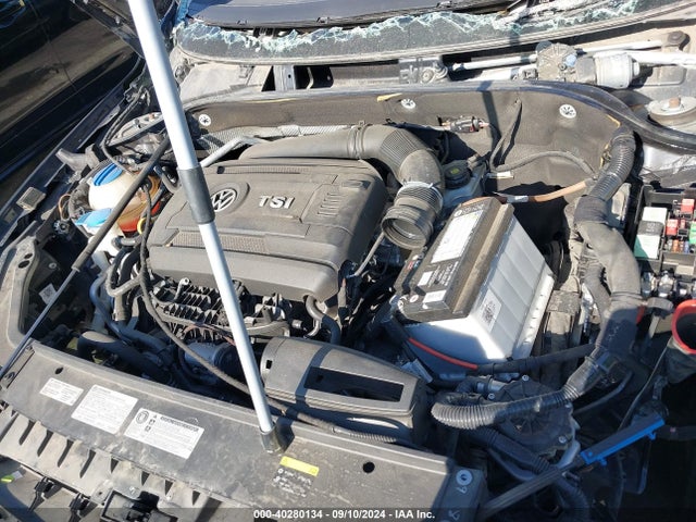 1VWAT7A33HC020554 Volkswagen Passat 1.8t S