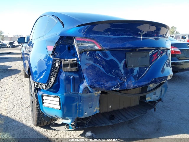 2021 TESLA MODEL Y 5YJYGDEE8MF207169 Photo 5