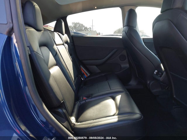2021 TESLA MODEL Y 5YJYGDEE8MF207169 Photo 7