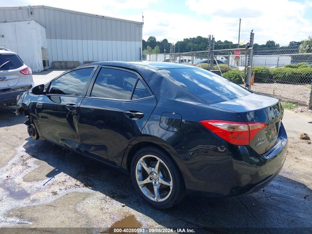 Toyota COROLLA LE 2017 5YFBURHE7HP701623 Image 3