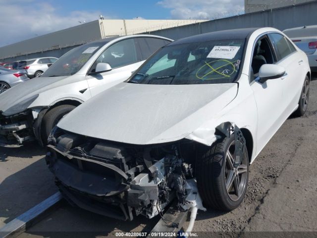 WDD3G4EB5KW032779 Mercedes-Benz A 220