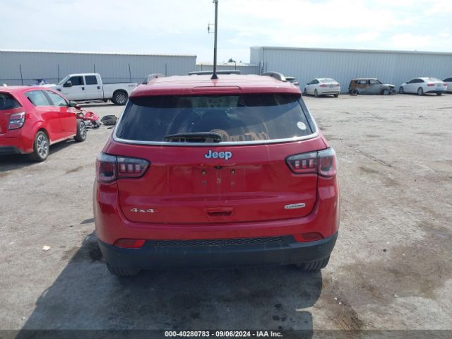 3C4NJDBB7JT331588 Jeep Compass Latitude 4x4