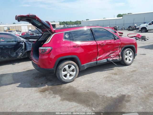 3C4NJDBB7JT331588 Jeep Compass Latitude 4x4