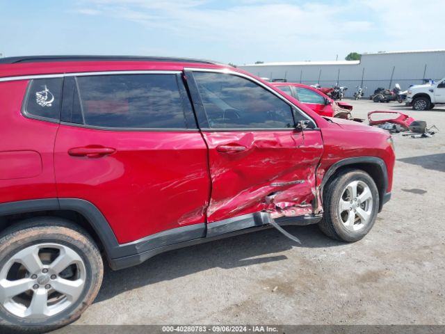 3C4NJDBB7JT331588 Jeep Compass Latitude 4x4