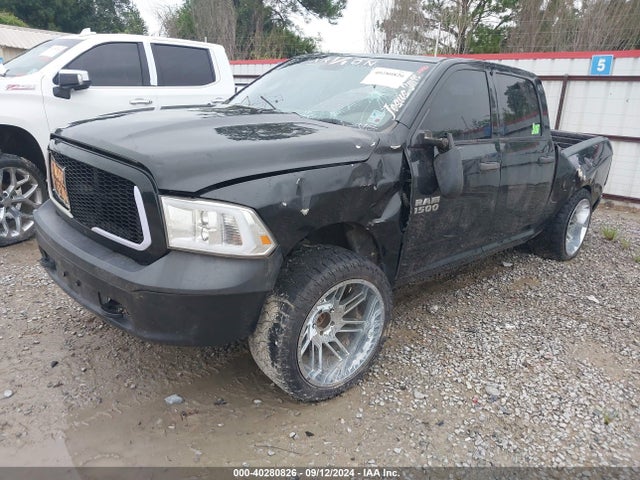 1C6RR7KG1HS826573 RAM 1500 Tradesman  4x4 5'7 Box