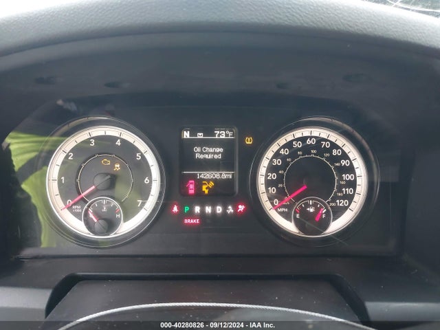 1C6RR7KG1HS826573 RAM 1500 Tradesman  4x4 5'7 Box