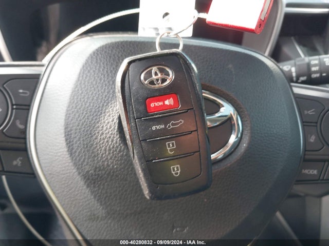 Toyota Corolla Cross Xle 2022 7MUDAAAG9NV008107 Image 11