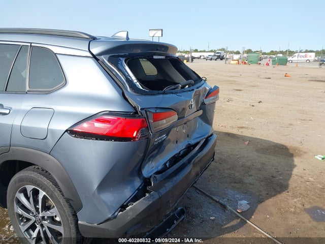 Toyota Corolla Cross Xle 2022 7MUDAAAG9NV008107 Image 6
