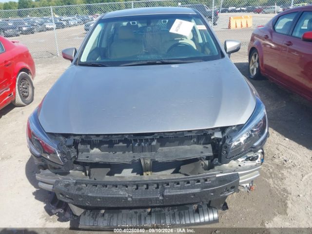 4S3BNAF65J3046886 Subaru Legacy Premium