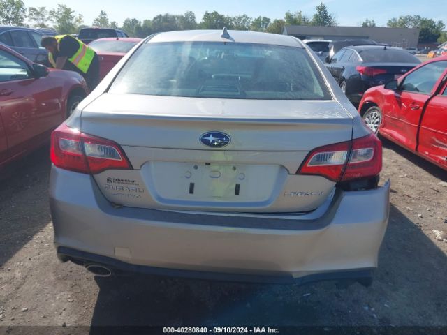 4S3BNAF65J3046886 Subaru Legacy Premium
