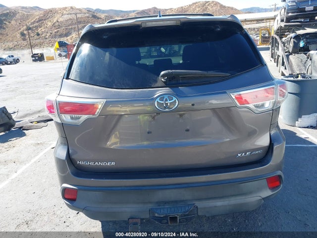 Toyota Highlander Xle V6 2015 5TDJKRFH7FS151794 Image 17