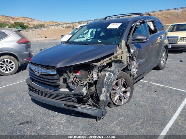 Toyota Highlander Xle V6 2015 5TDJKRFH7FS151794 Image 2