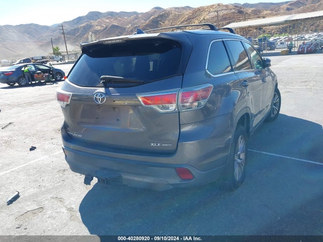 Toyota Highlander Xle V6 2015 5TDJKRFH7FS151794 Image 4