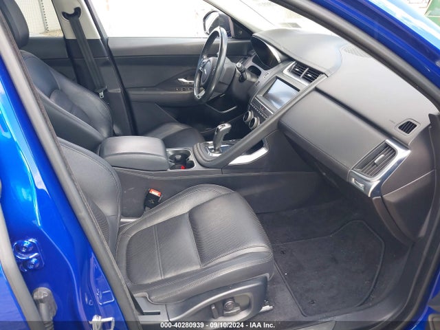 2018 JAGUAR E-PACE SADFP2FX6J1Z30216 Photo 4