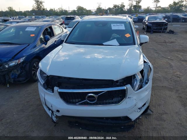 YV4162UK5K2122948 Volvo Xc40 T5 Momentum