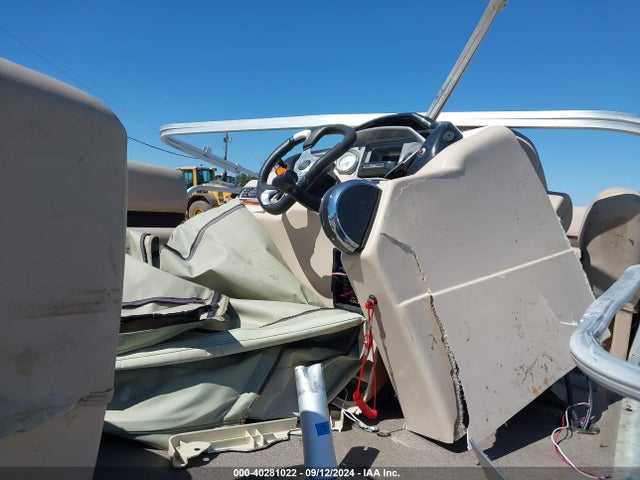 Suntracker Other 2017 BUJ47489K617 Image 7