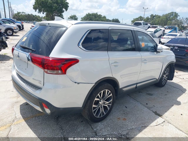 2017 MITSUBISHI OUTLANDER JA4AD3A34HZ001950 Photo 3