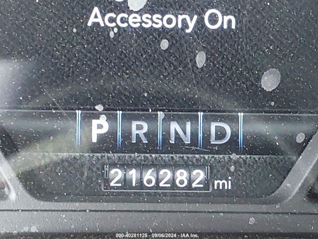 1C6RREJT3KN852133 RAM 1500 Laramie  4x2 5'7 Box