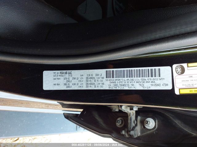 1C6RREJT3KN852133 RAM 1500 Laramie  4x2 5'7 Box