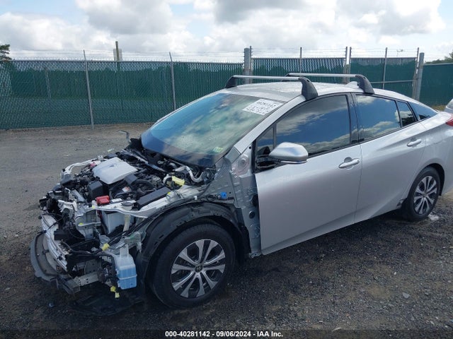 Toyota Prius Prime Limited 2020 JTDKARFP9L3155812 Image 2