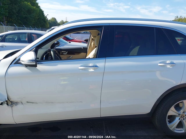 WDC0G4JB0JV076965 Mercedes-Benz GLC 300
