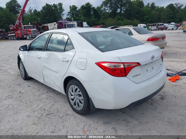 Toyota COROLLA LE 2017 5YFBURHE3HP677367 Image 3