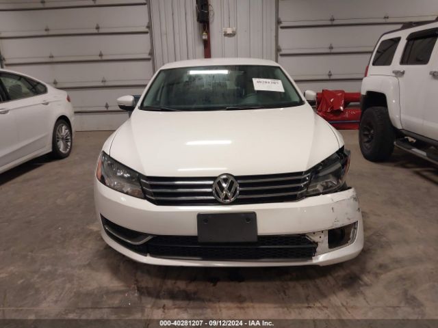 1VWAT7A31EC034965 Volkswagen Passat 1.8t S