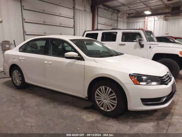 1VWAT7A31EC034965 Volkswagen Passat 1.8t S