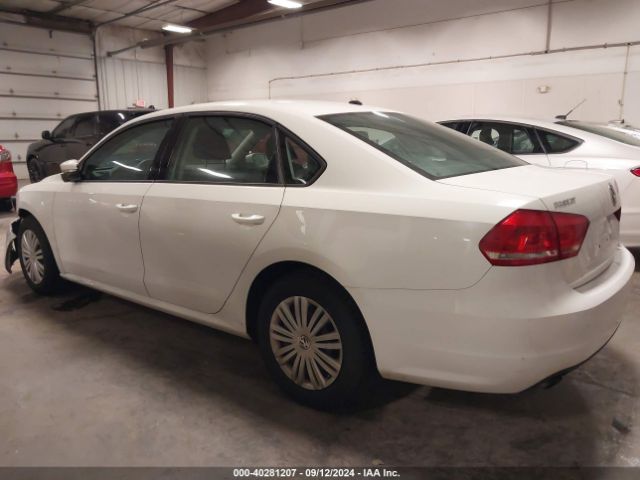 1VWAT7A31EC034965 Volkswagen Passat 1.8t S