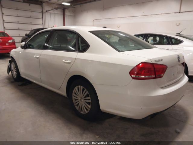 1VWAT7A31EC034965 Volkswagen Passat 1.8t S